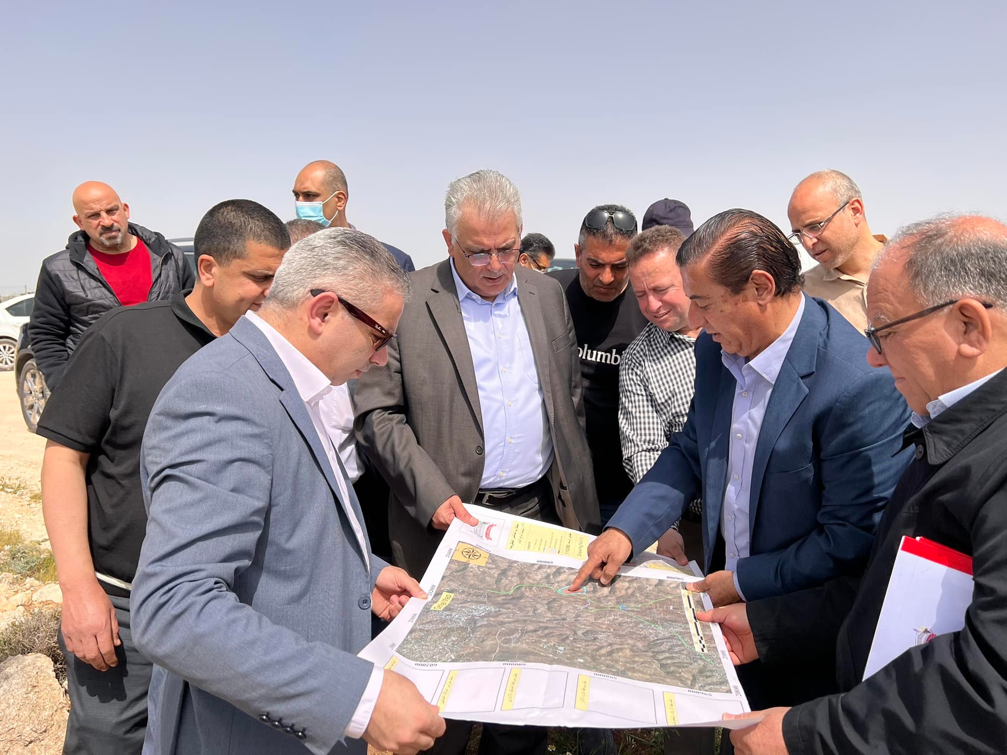 Minister Ghunaim inspects the proposed sites to solve the asthma problem to protect the Hebron treatment plant