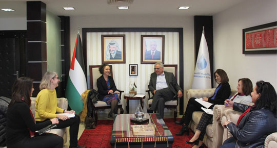 Minister Ghunaim meets with UNICEF representative